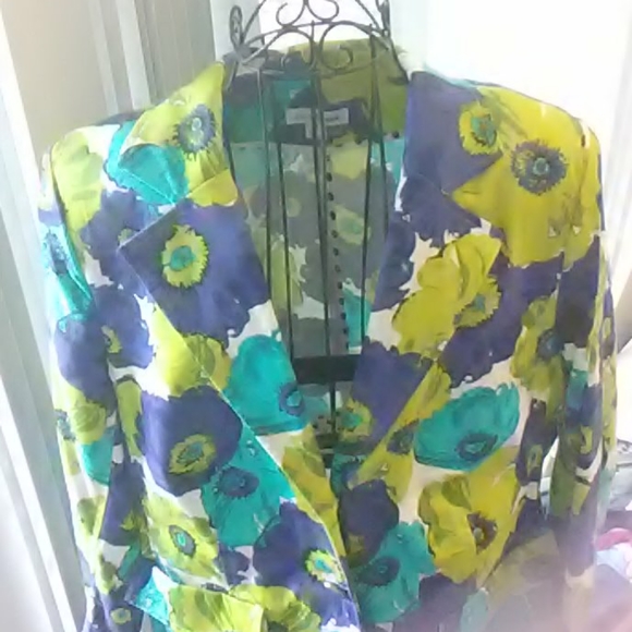 Gorgeous J. Rivers Blazer - Picture 2 of 7